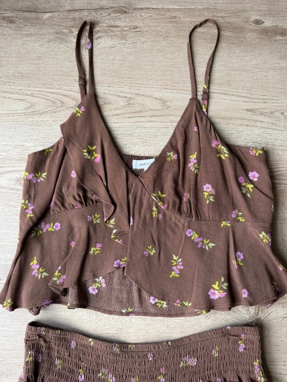 Stitch & Pine Brown Floral 2 Piece Set Smocked Skirt Tank Medium NWT - Picture 3 of 15